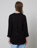 Connexion Blouse V Neck Wanita