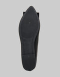 Yongki Komaladi Flat Shoes Big Accessories