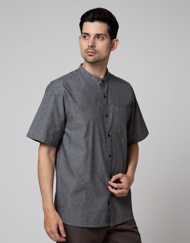 Details Solid Chambray Kemeja Pria