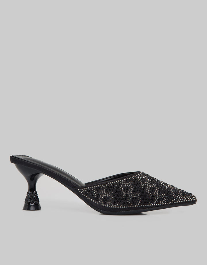 Yongki Komaladi Studded Bustong Shoes