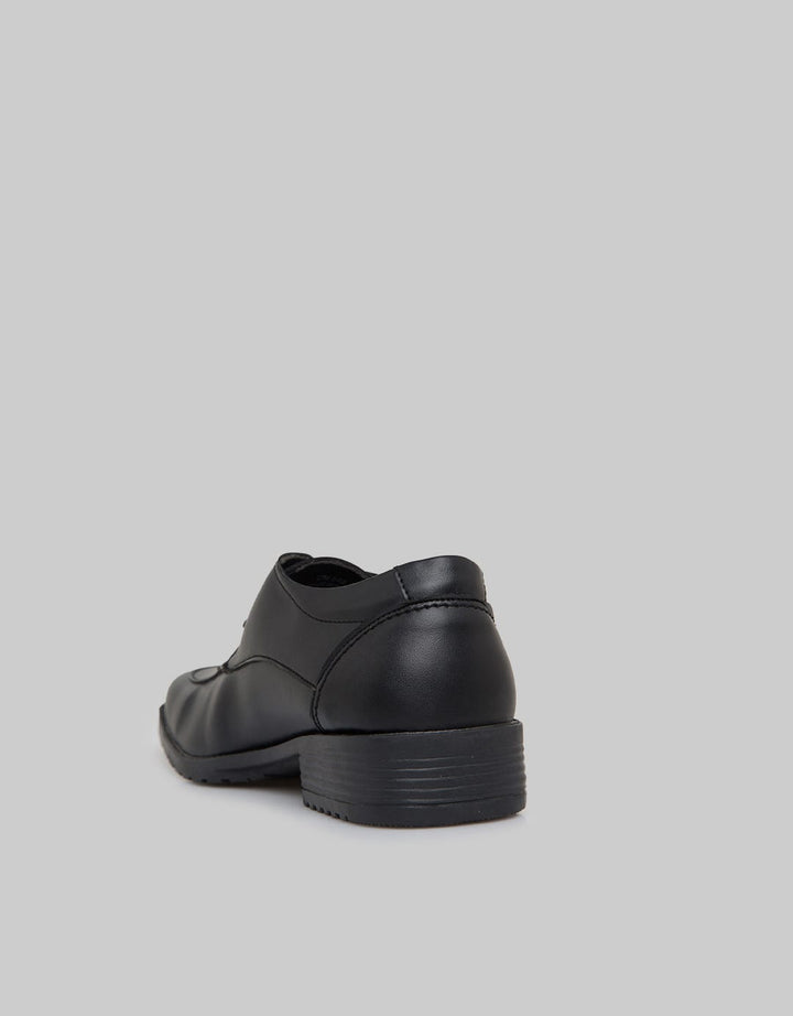 Yongki Komaladi Sepatu Pantofel