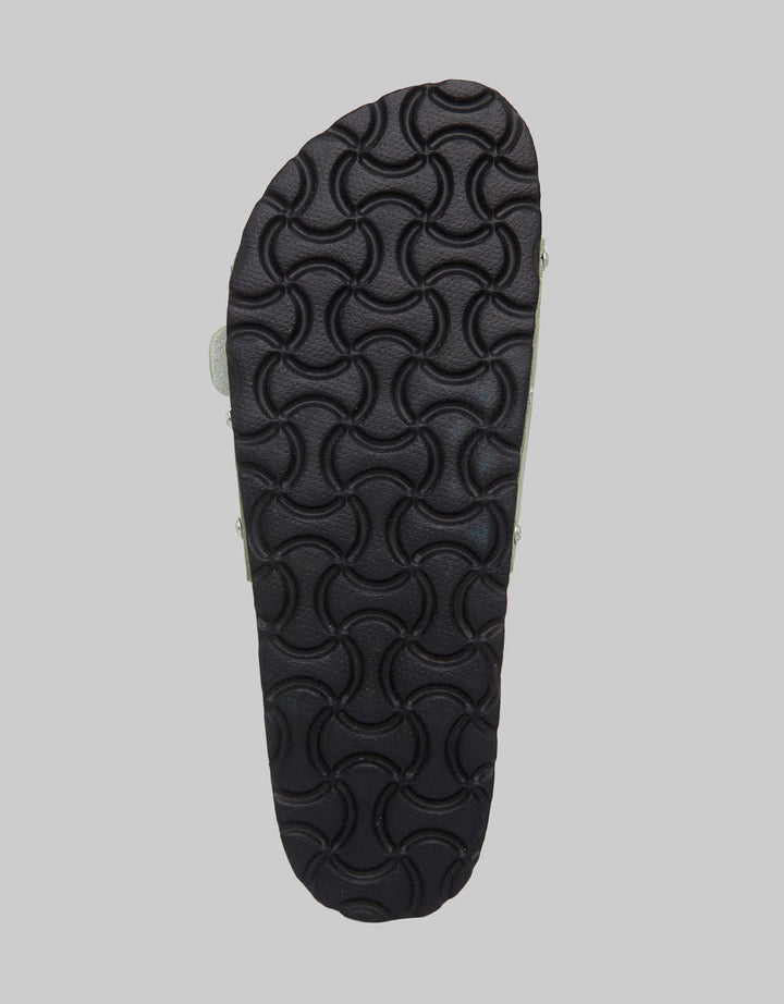 Yongki Komaladi Sandal