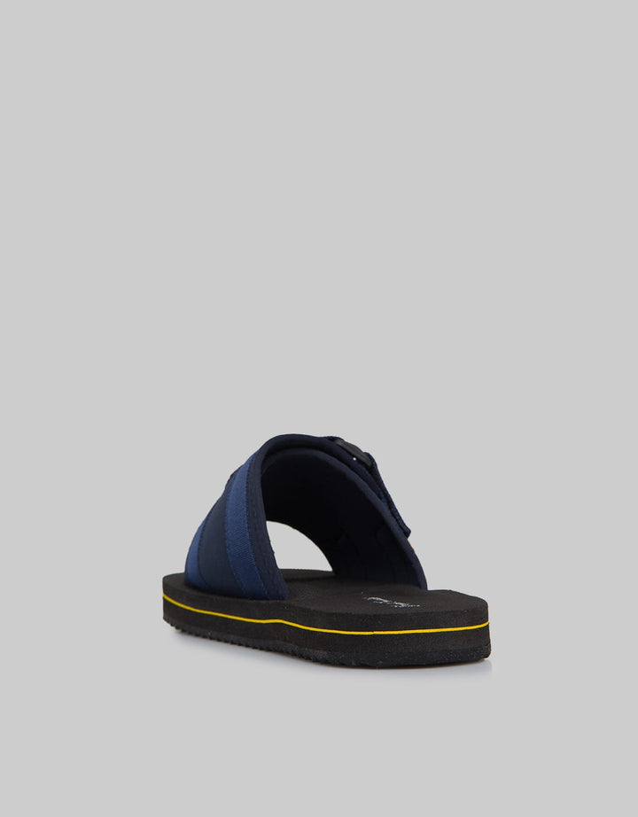 Yongki Komaladi Sandals Simply