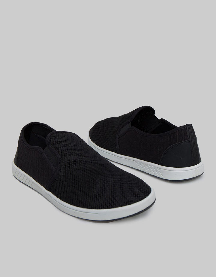 Nevada Slip On Textured Sepatu Pria