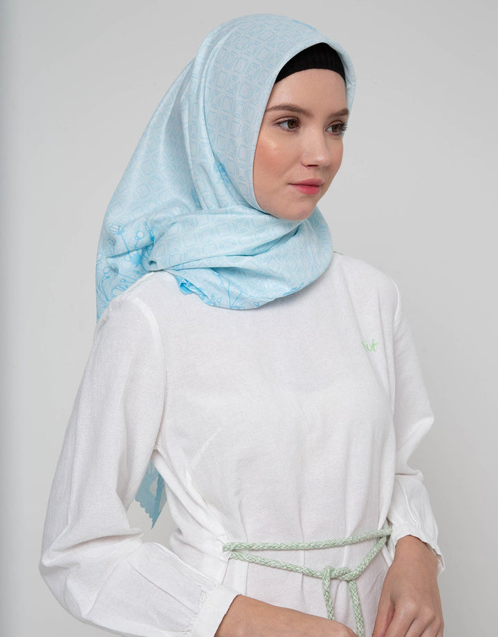 Annisa Hijab Premium Flowery Wanita