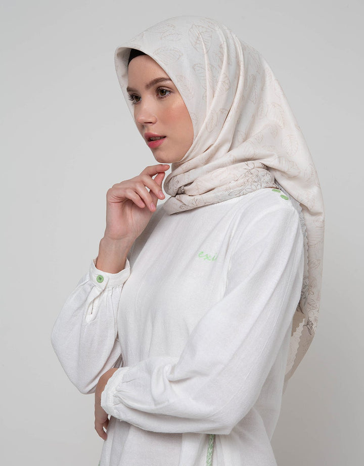 Annisa Hijab Premium Flowery Wanita