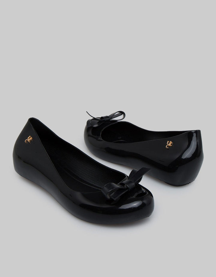 Yongki Komaladi Flat Shoes Simply