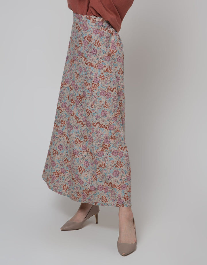 Expand Patricia Skirts