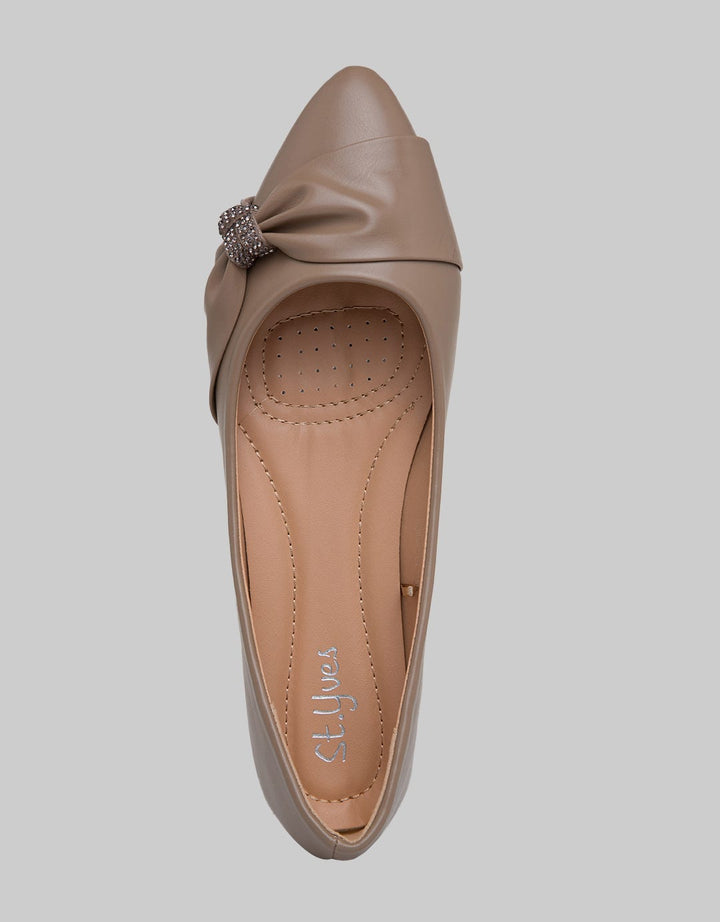 St. Yves Tied Buckle Flat Shoes Wanita