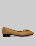 Yongki Komaladi Flat Shoes Aksesoris On Top