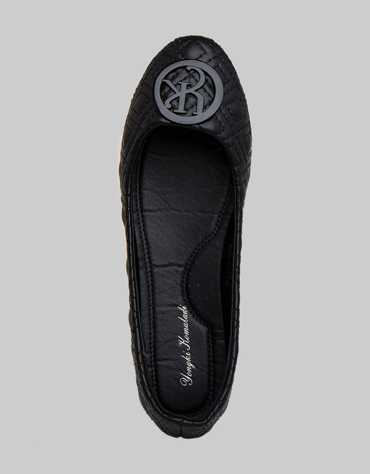 Yongki Komaladi Flat Shoes Stitching Look