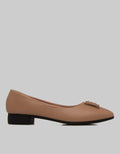 Yongki Komaladi Flat Shoes Aksesoris On Top