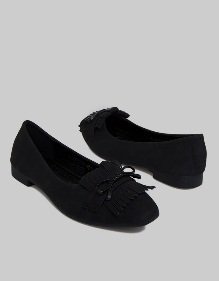 Yongki Komaladi Tassel Flat Shoes for Women