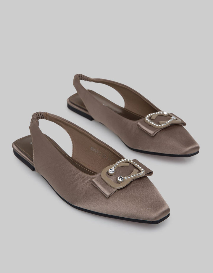 Yongki Komaladi Buckle Pointed Women's Sandals