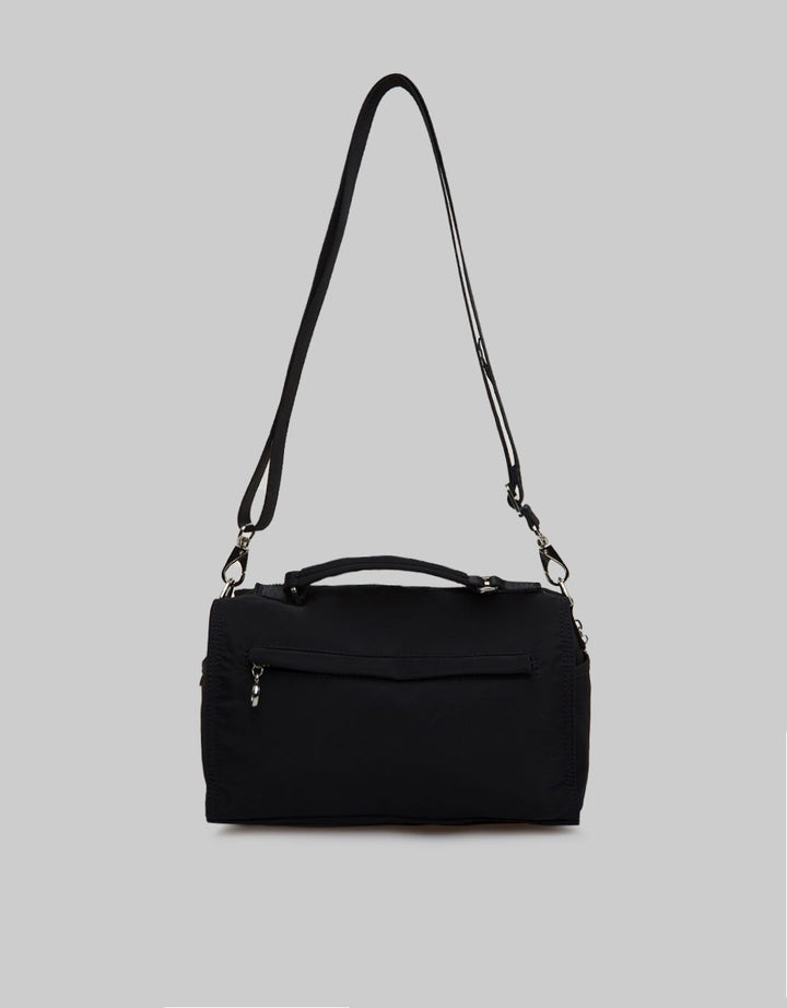 Travel Time Handbag With Accessories