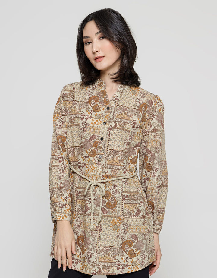 Expand Olatte Blouse