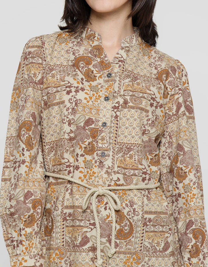 Expand Olatte Blouse