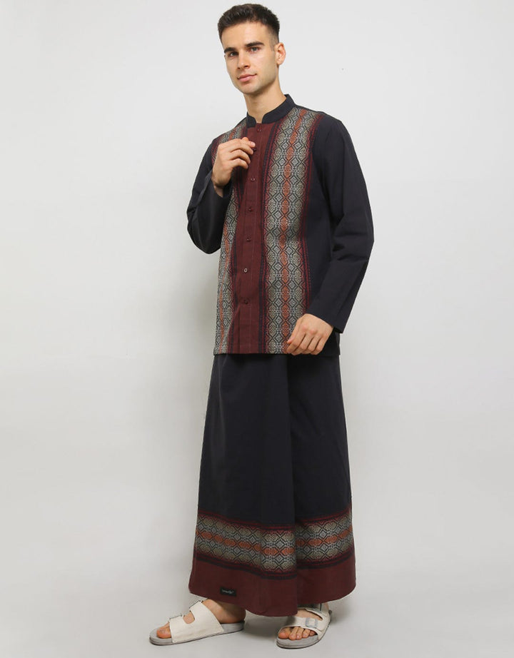 Intresse Garnet Baju Koko Lengan Panjang Pria