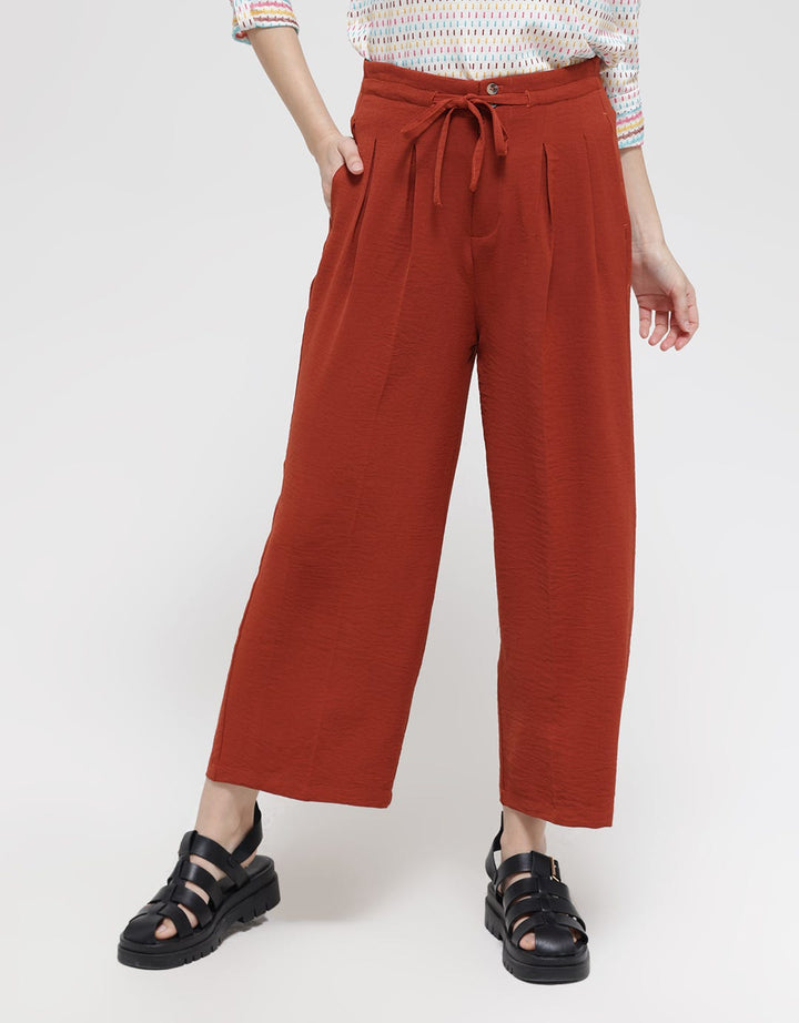 Details of Long Pants Cullote With Double Line Button And String
