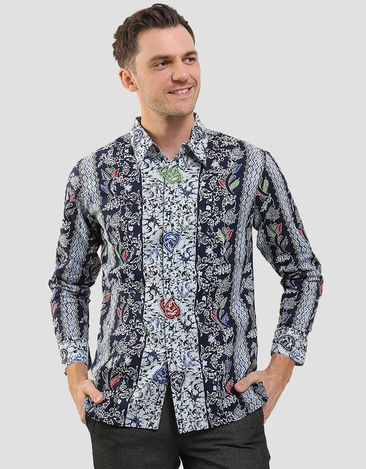 Adikusuma Heart-Shaped Shirt