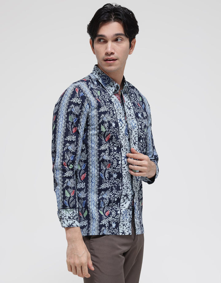 Adikusuma Heart-Shaped Shirt