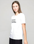 Details Be Brave Animal Print Kaos Wanita