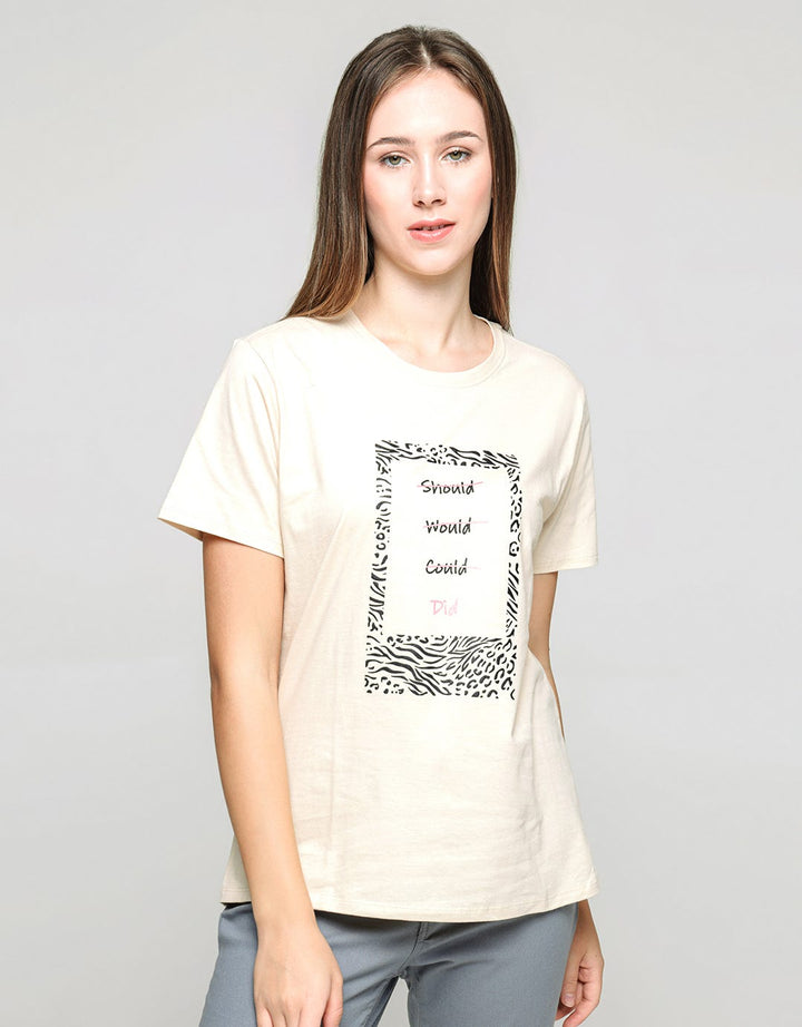 Details Tee Animal Polaroid Kaos Wanita