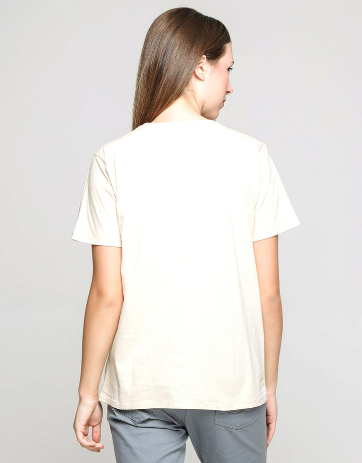 Details Tee Animal Polaroid Kaos Wanita