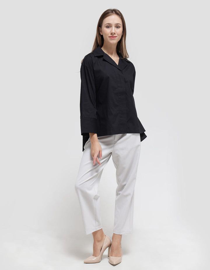 Details of Women's Wide Placket Blouse