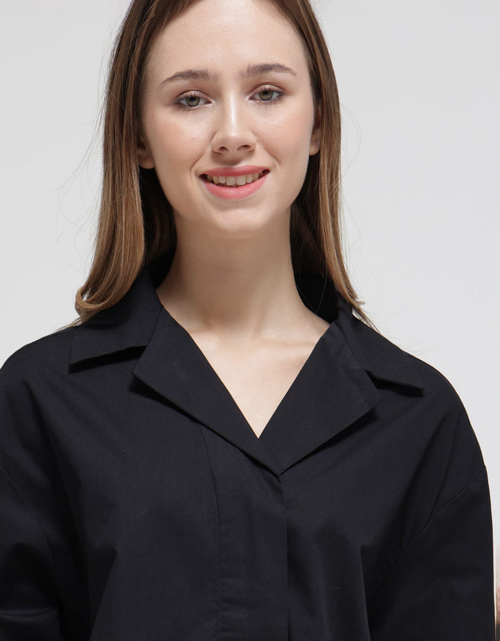 Details of Women's Wide Placket Blouse