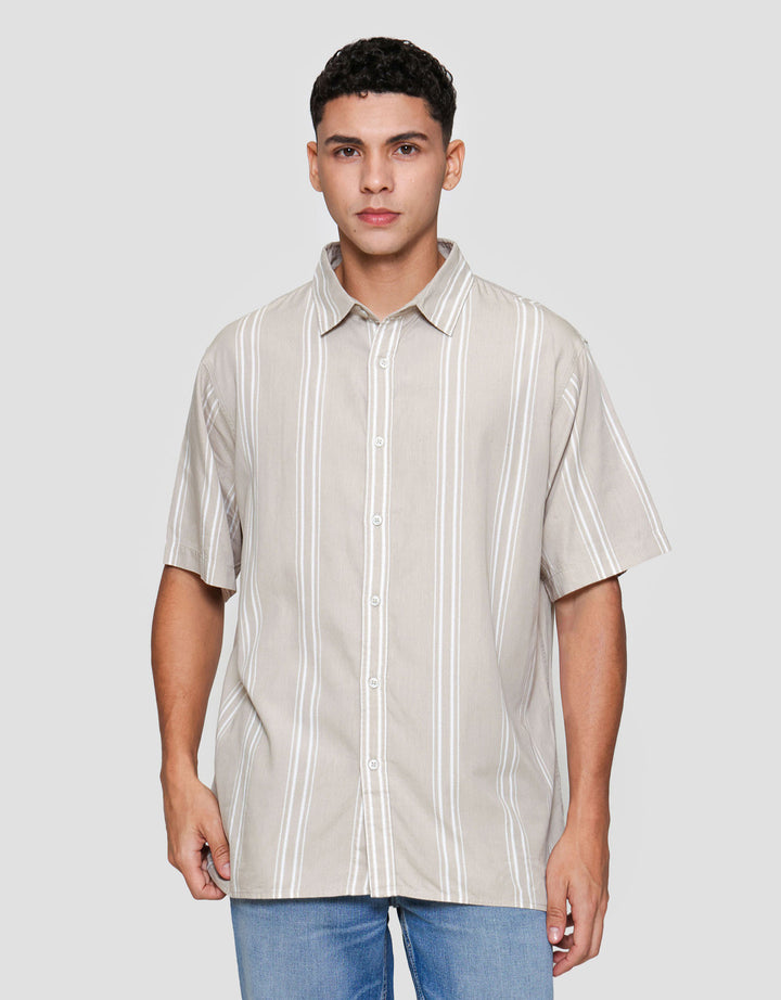 Cole Stripe Print Kemeja Pria