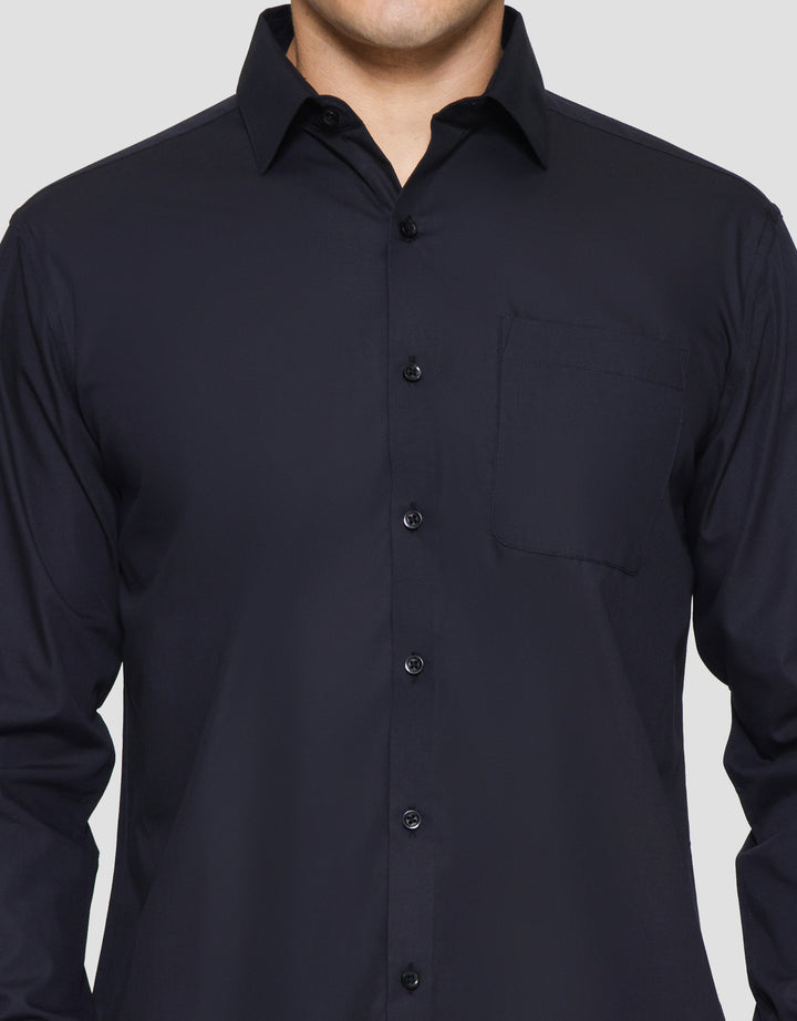 Cole Basic Solid Regular Kemeja Lengan Panjang Pria