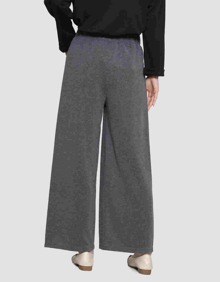 Annisa Cullote Basic Celana Panjang Wanita