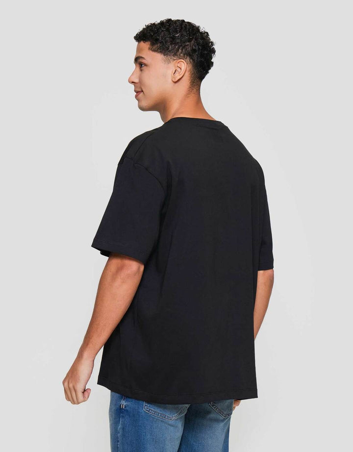 Aos Universal Music Theme Rockstar Run Omg Kaos Pria