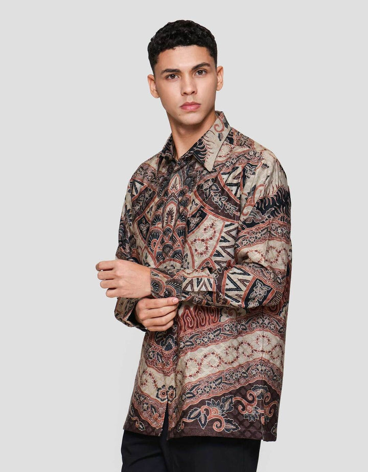 Arjuna Weda Regular Fit Mega Mendung Kemeja Batik Pria