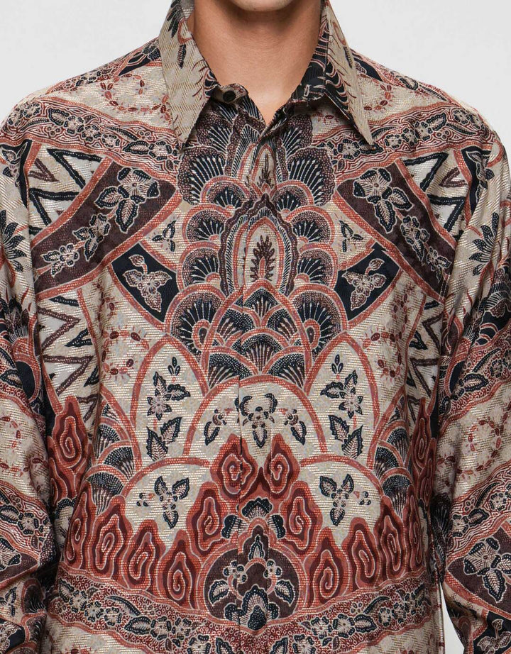 Arjuna Weda Regular Fit Mega Mendung Kemeja Batik Pria