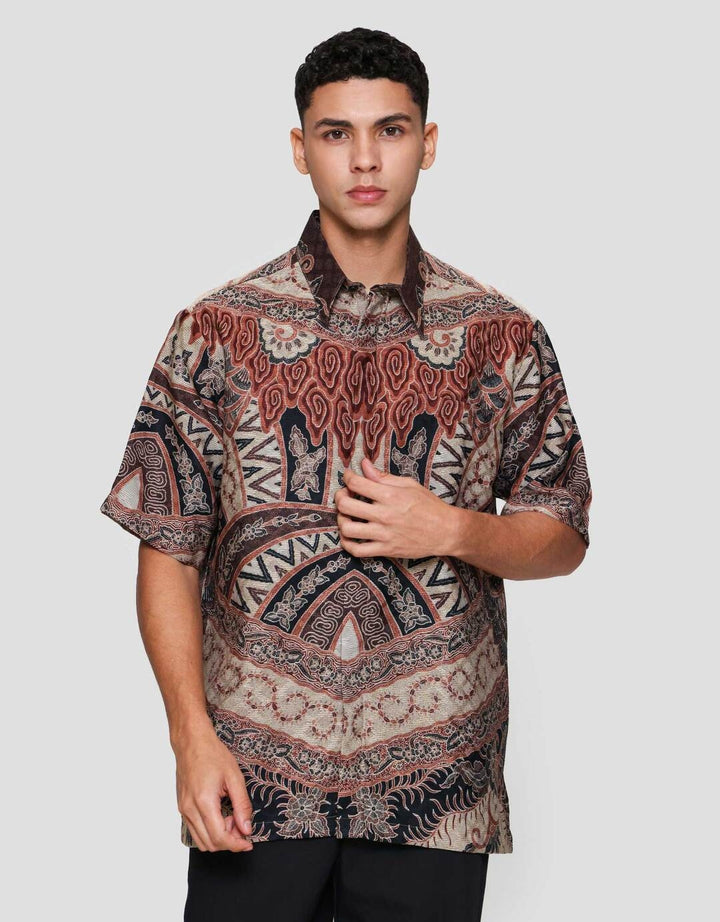 Arjuna Weda Hem Reg Fit Mega Mendung Kemeja Batik Pria
