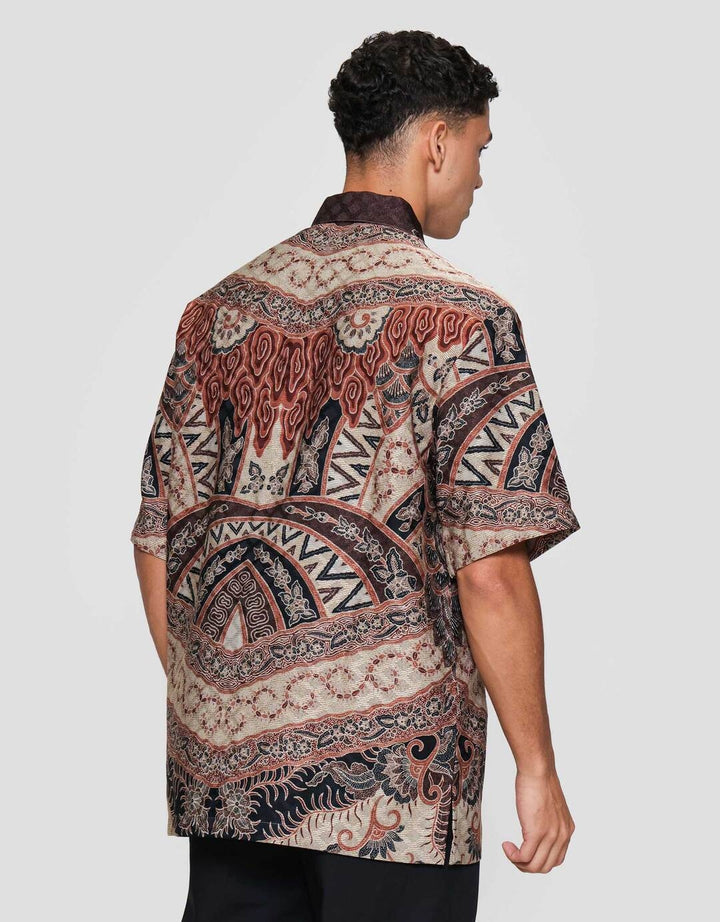 Arjuna Weda Hem Reg Fit Mega Mendung Kemeja Batik Pria