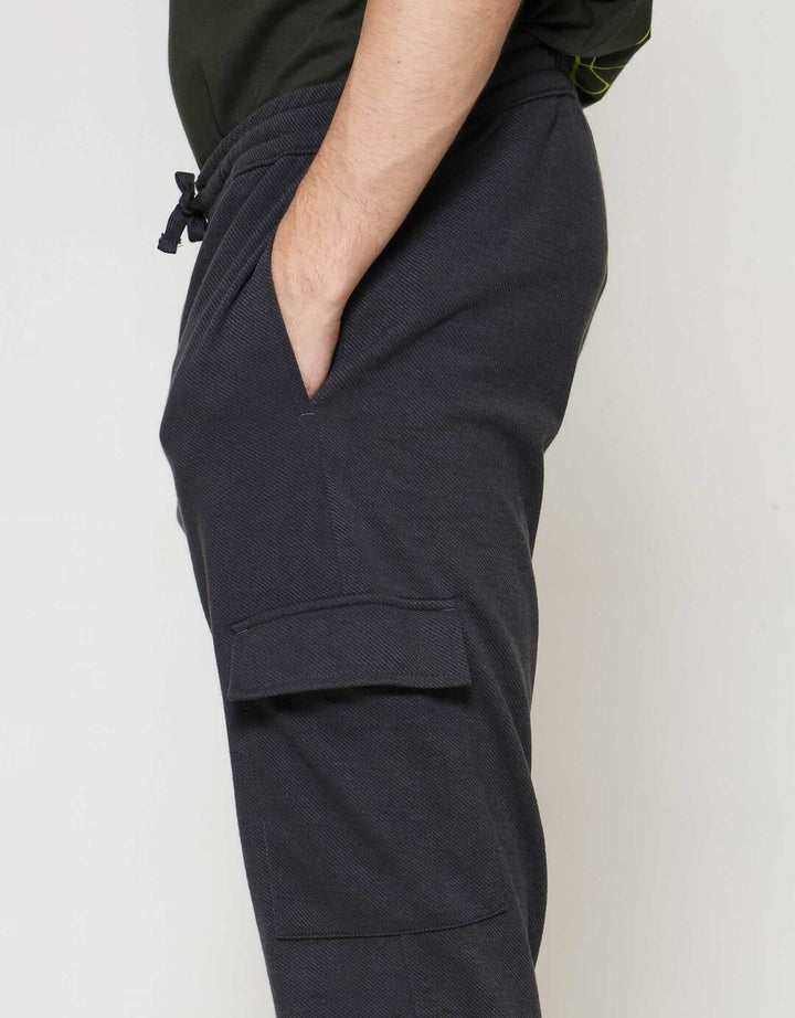 Nevada Knit Cargo With Texture Fabric Celana Panjang Pria