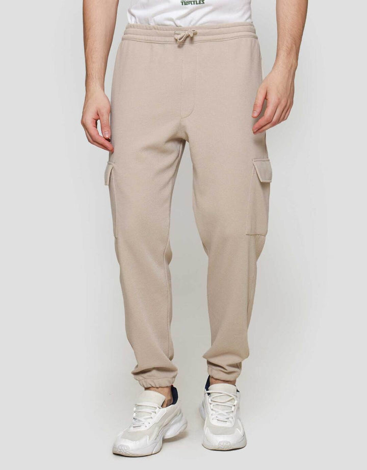 Nevada Knit Cargo With Texture Fabric Celana Panjang Pria