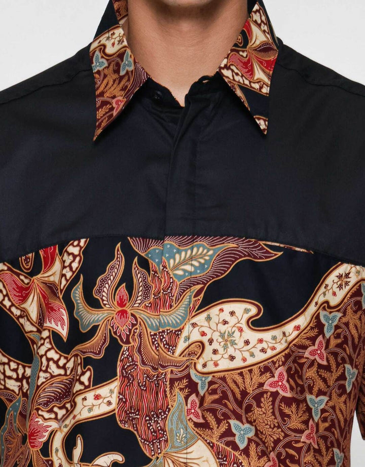 Arjuna Weda Hem Body Fit Bsatik Daun Kemeja Batik Pria