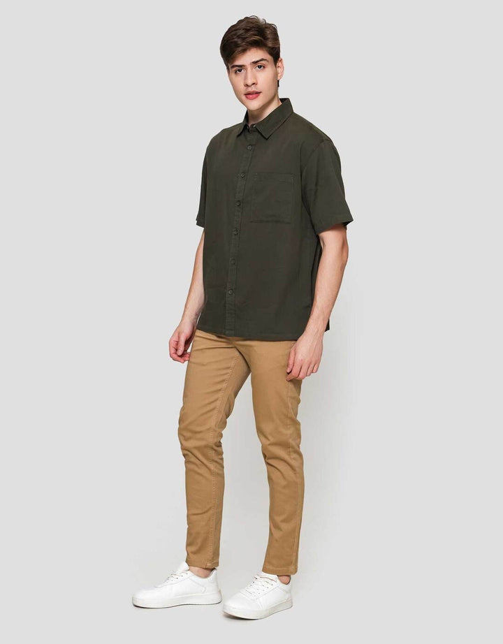 Nevada Plain Bahan Pique Kemeja Lengan Pendek Pria