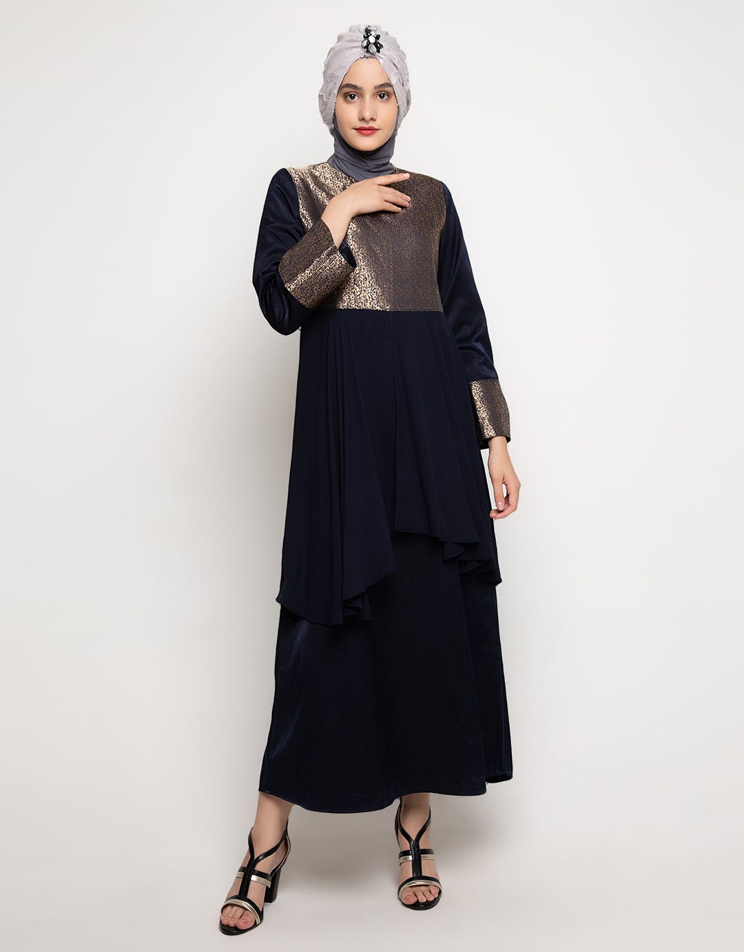 Cardinal Femme Gamis Glossy Embroidery Accent