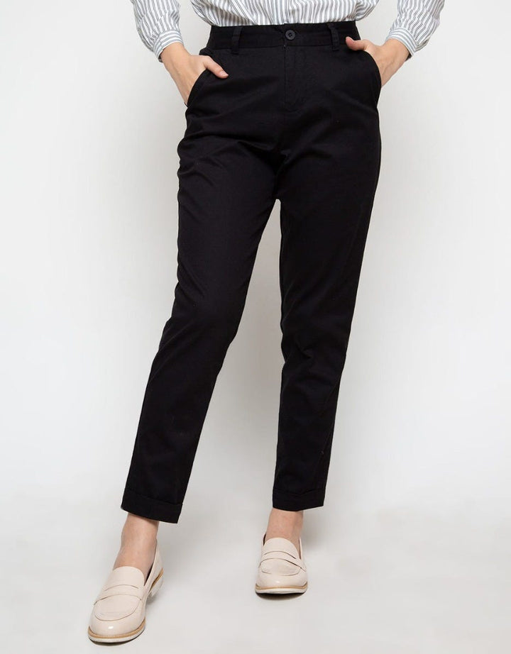 Nevada Celana Panjang Basic Wanita