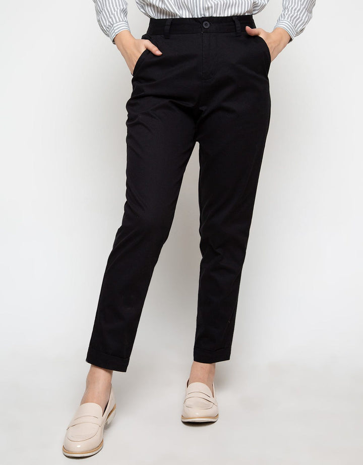 Nevada Celana Panjang Basic Wanita