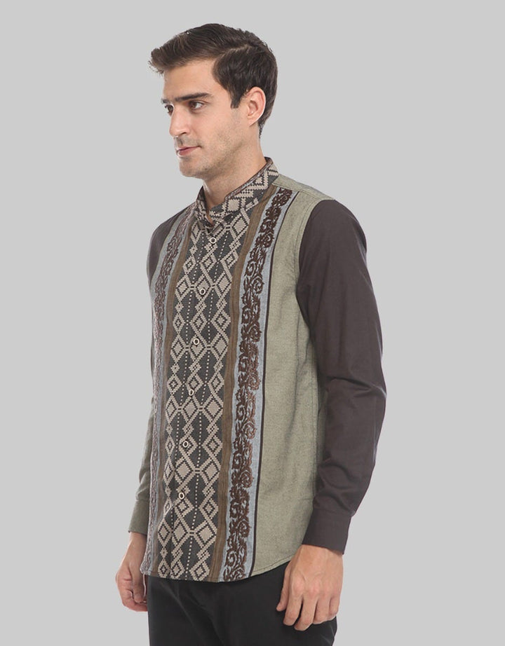 MOC Kemeja Koko Lengan Panjang Slim Fit SQOU