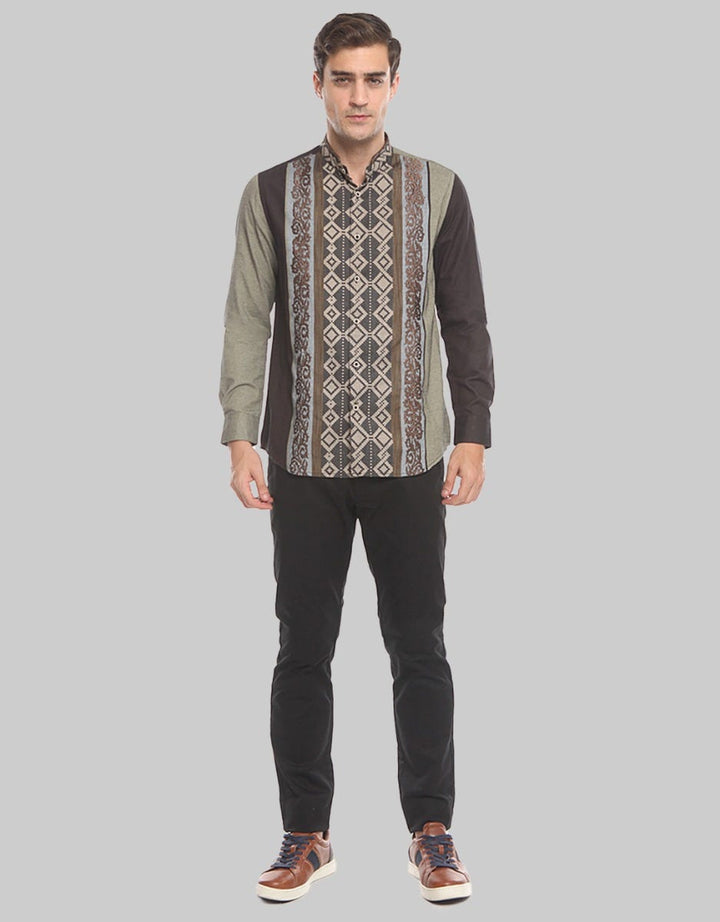 MOC Kemeja Koko Lengan Panjang Slim Fit SQOU