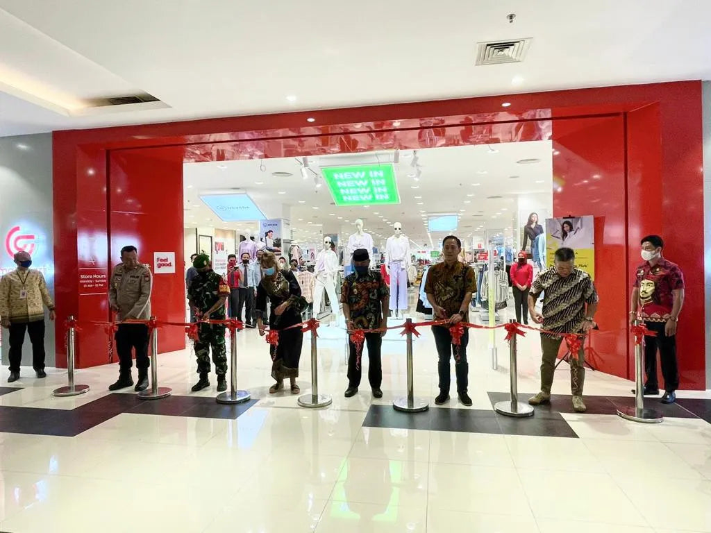 Matahari Buka di Living Plaza Hertasning Gowa Makassar