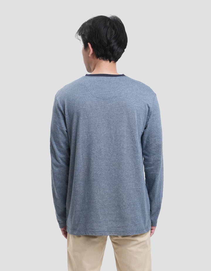Cardinal Jeans V-Neck Kaos Lengan Panjang Pria