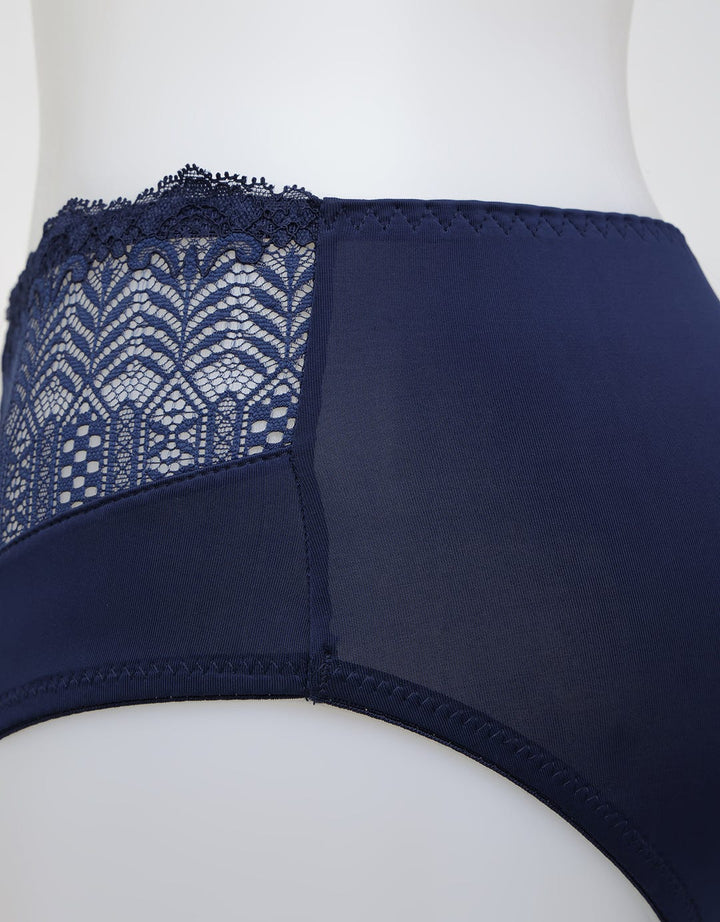 St. Yves Brief Midi Panty Lace